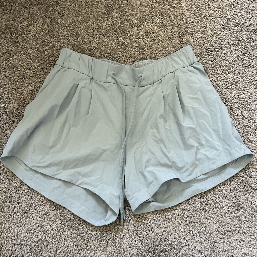 Lululemon Stroll at Sundown Shorts